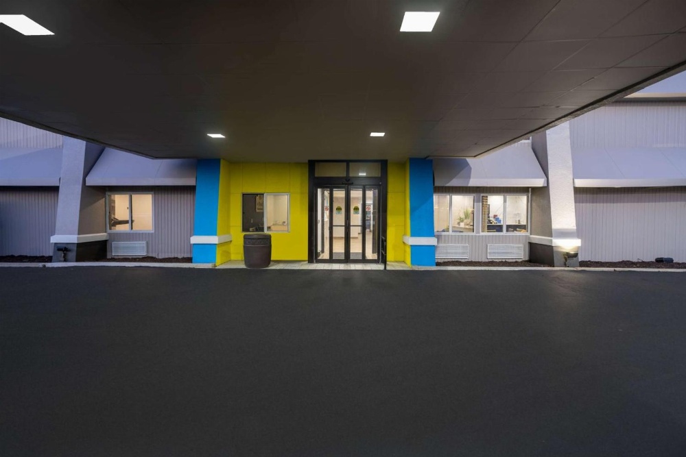 Days Inn by Wyndham Pleasant Prairie Kenosha