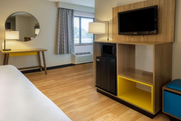 Days Inn by Wyndham Pleasant Prairie Kenosha image 20