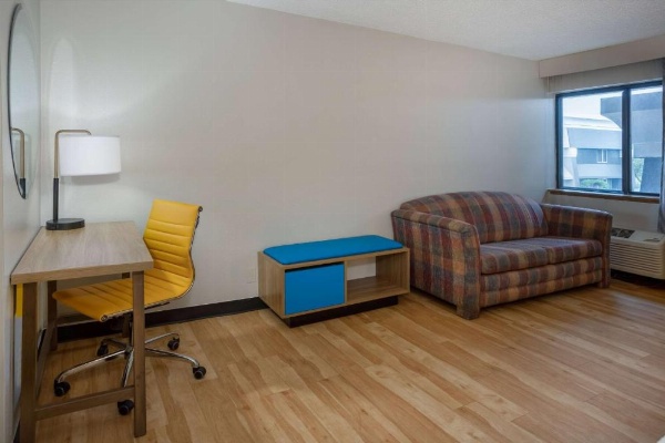 Days Inn by Wyndham Pleasant Prairie Kenosha image 24